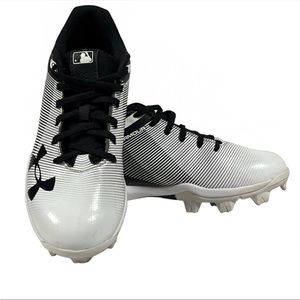 Under Armour Unisex-Child Leadoff Low Jr. Baseball Shoe